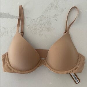SKIMS FITS EVERYBODY PLUNGE BRA
CLAY / 34 / B NWT